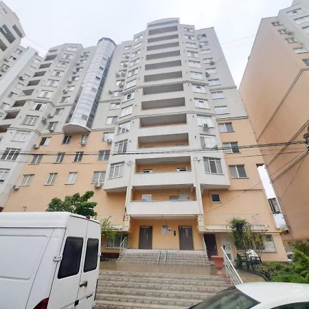 Bright Central Apartment 基希讷乌 外观 照片